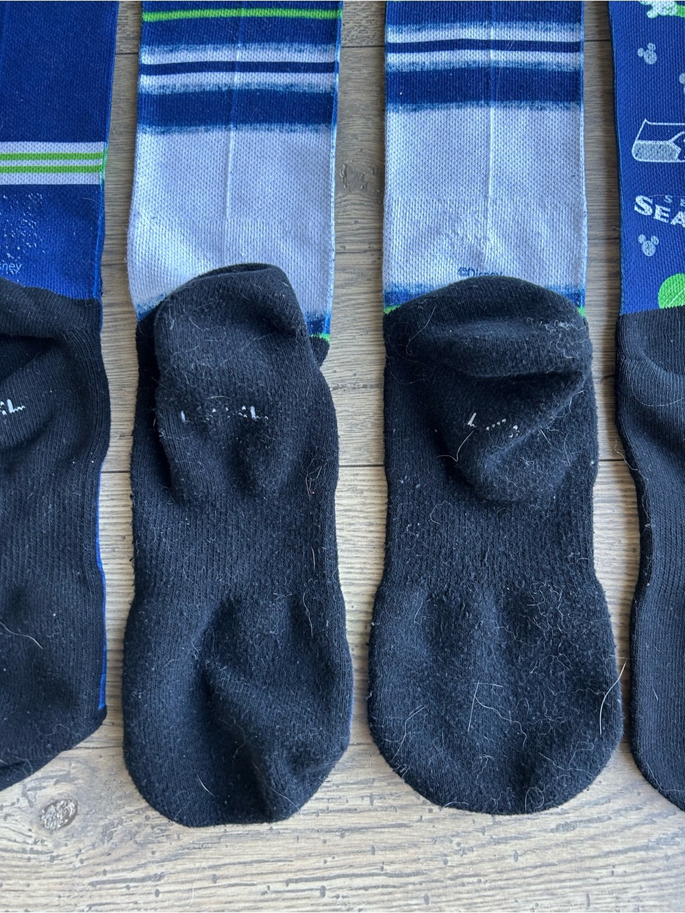 Seattle Seahawks x Disney Crew Socks - Navy & Green - 3 Pairs - Picture 7 of 8